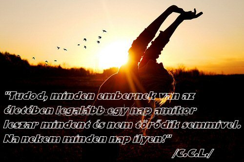 Minden ember életében van
 
